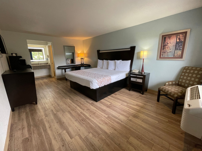 Bedroom 3, Tricove Inn & Suites, Duval