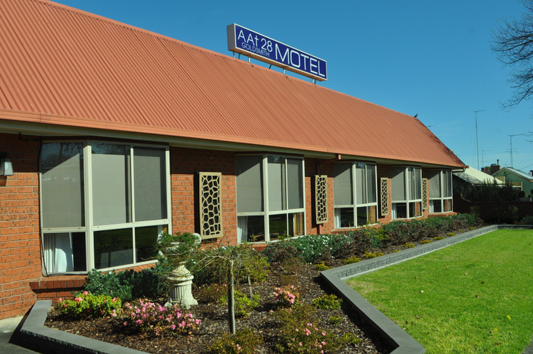 Exterior & Views 2, AAt 28 Goldsmith Motel, S. Grampians - Hamilton