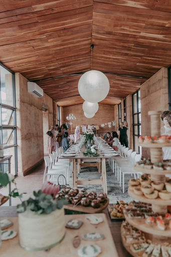 Food & Drinks 4, Droombos, Windhoek East