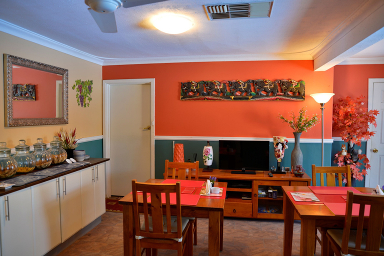 Food & Drinks 5, Palms Bed & Breakfast, Joondalup
