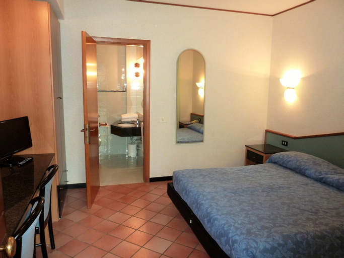 Bedroom 3, Hotel La Rocca, Terni
