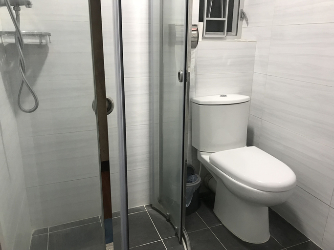 Bathroom 5, Check Inn HK - Hostel, Hong Kong Island