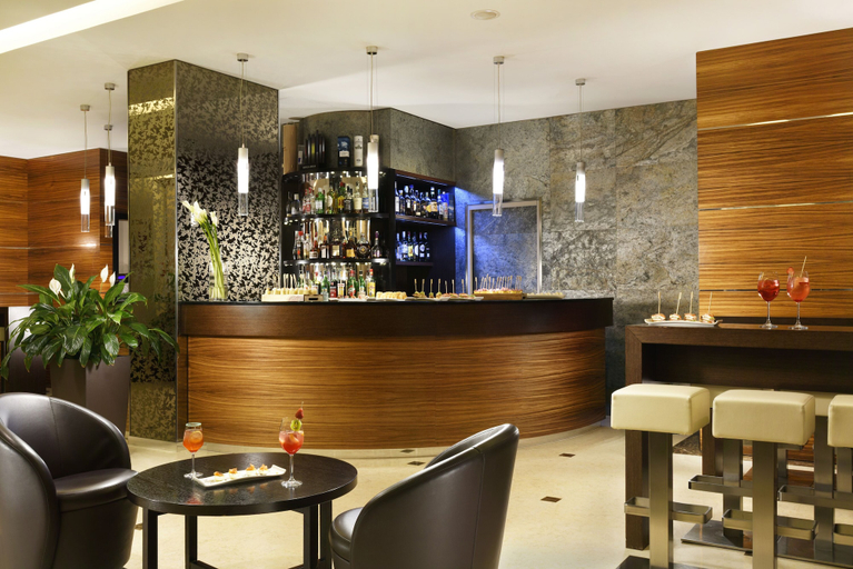 Food & Drinks 5, Hotel La Favorita, Mantua