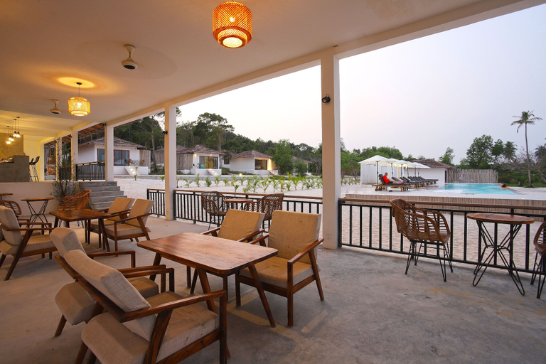 Food & Drinks 5, Anaya Koh Rong, Sihanoukville