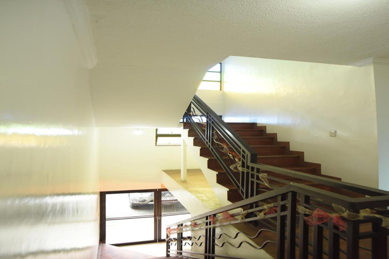 Others 2, RedDoorz Plus @ Balai Sofia Bed & Breakfast Batangas, Talisay