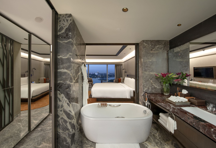 Bathroom 5, Conrad Bengaluru, Bangalore