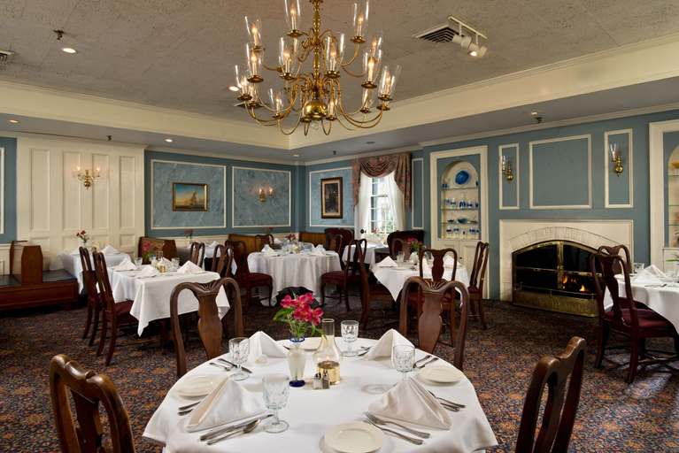 Food & Drinks 5, The Dan'l Webster Inn and Spa, Barnstable