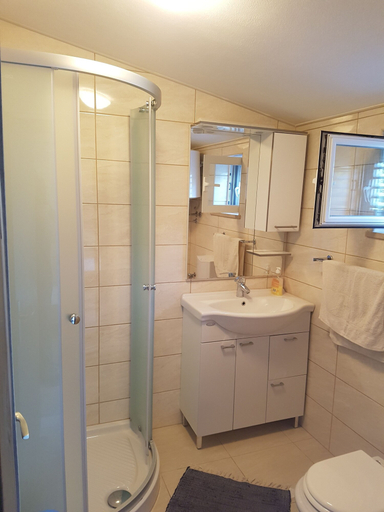 Bathroom 3, Apartments Ivancevic, Korčula