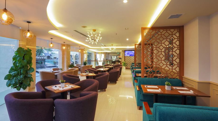Food & Drinks 5, Golda Hotel, District 5