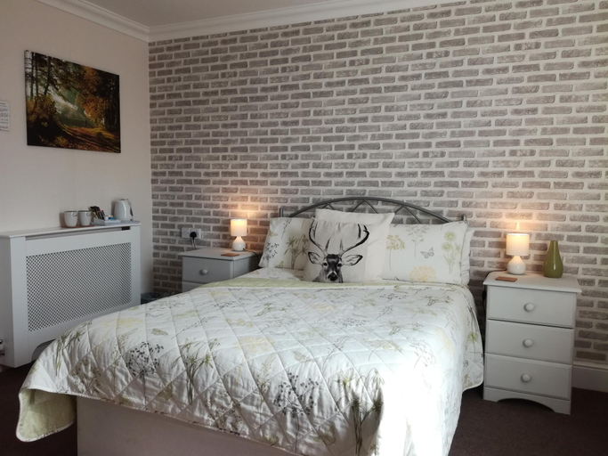 Bedroom 2, Saffron House Hotel, Devon