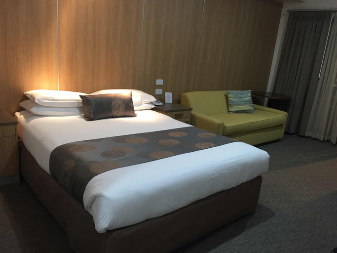 Bedroom 2, Albury Regent Motel, Albury
