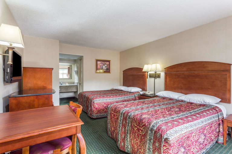 Bedroom 3, Days Inn by Wyndham Camp Springs/Andrews AFB DC Area, Prince George's