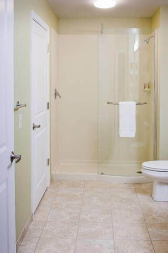 Bathroom 5, White River Inn and Suites, Windsor