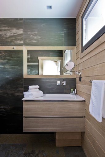 Bathroom 5, Les Rhodos, Savoie