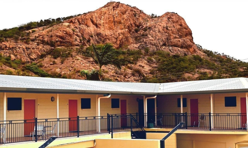 Exterior & Views 2, Summit Motel, City