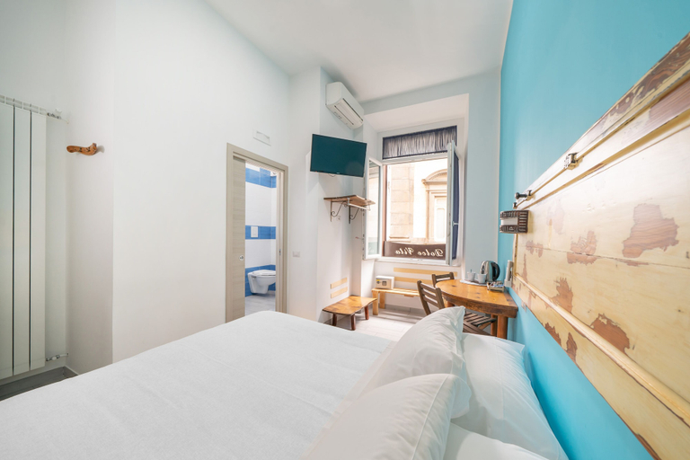 Bedroom 4, B&B DolceVita Napoli, Napoli