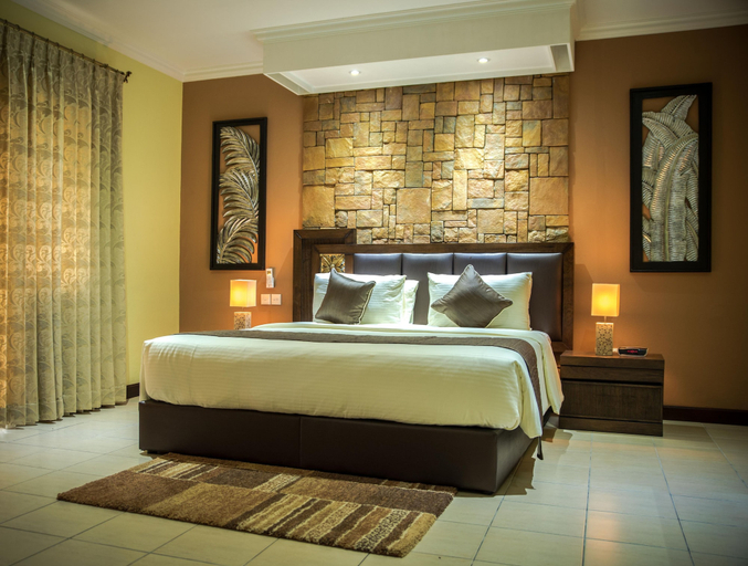 Bedroom 3, Oasis Hotel Restaurant & Spa