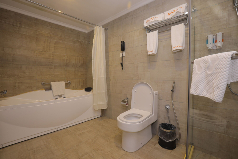 Bathroom 4, Mado Hotel, Addis Abeba