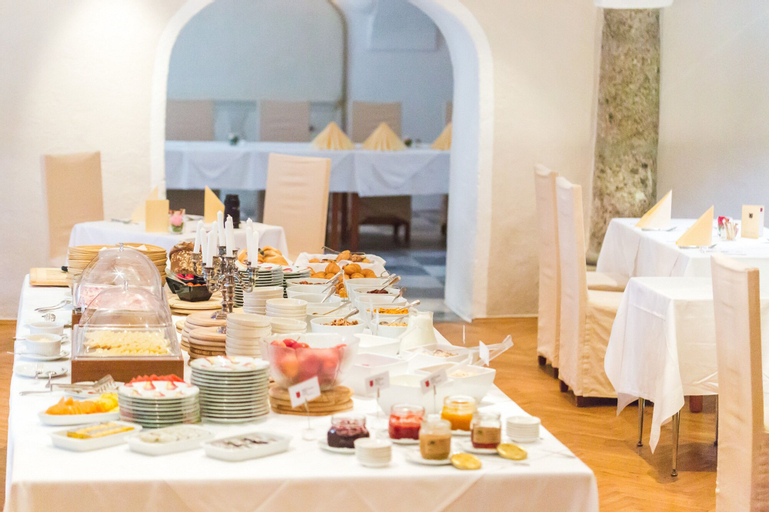 Food & Drinks 5, Hotel Schloss Leonstain, Klagenfurt Land
