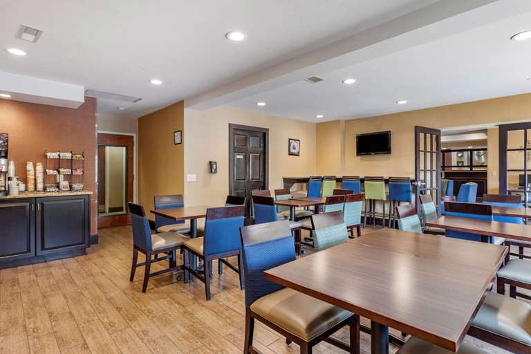Food & Drinks 5, Comfort Inn Biltmore West, Buncombe