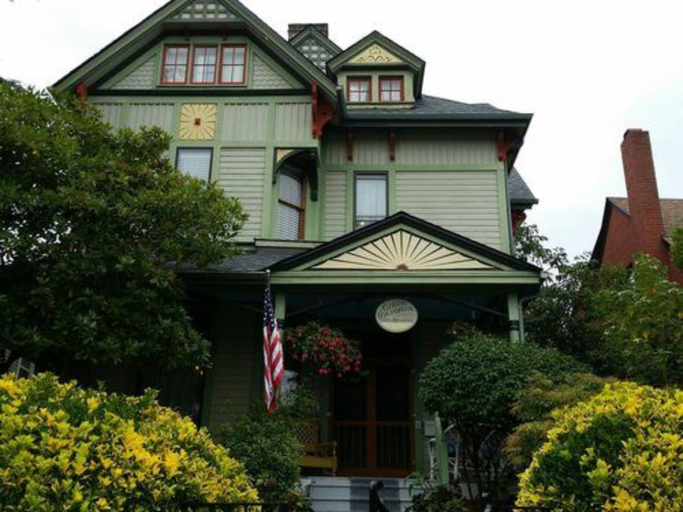 Exterior & Views, Geiger Victorian B&B, Pierce