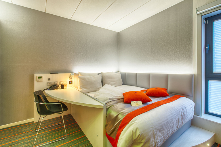 Bedroom 3, Orange Hotel La Louvière, Hainaut