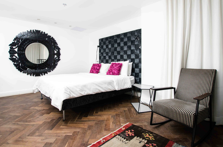 Bedroom 3, Villa Rothschild by Zvieli Hotels