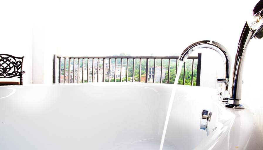 Bathroom 4, Courtyard Hotel – Li River Branch, Guilin