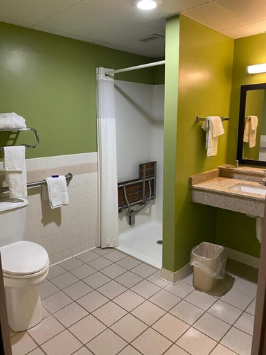 Bathroom 4, American Inn and Suites, Dubuque