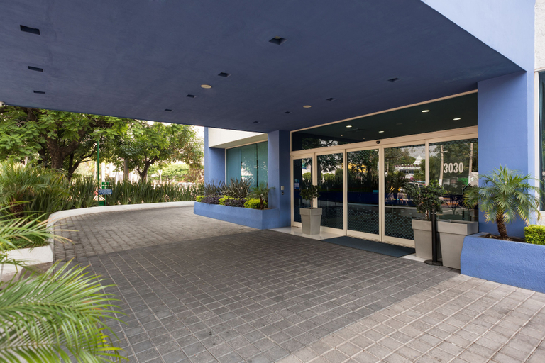 Exterior & Views 2, Hampton Inn by Hilton Guadalajara/Expo, Guadalajara