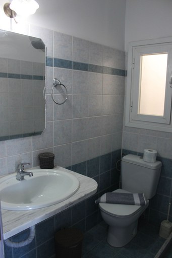 Bathroom 3, Syros Holidays, South Aegean