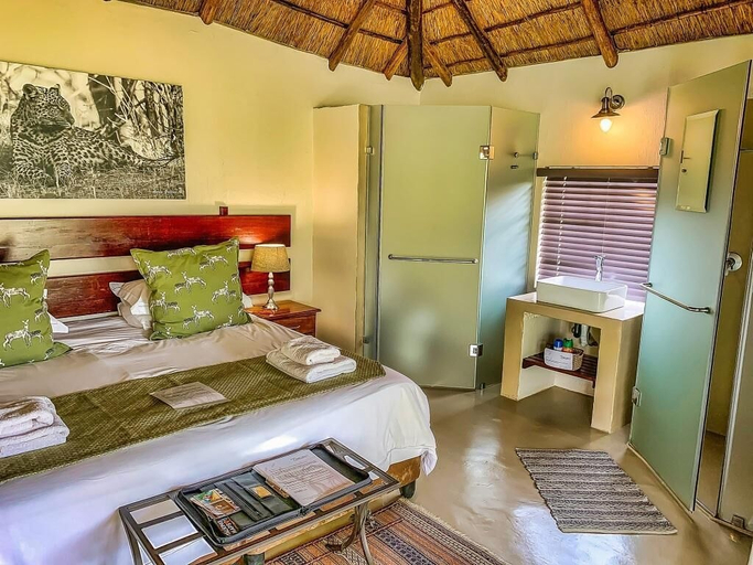 Bedroom 3, Tshikwalo Game Lodge, City of Tshwane