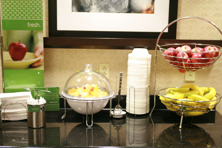 Food & Drinks 5, Hampton Inn Topeka, Shawnee