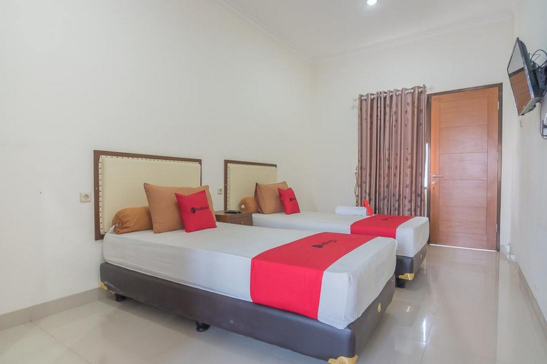 Bedroom 4, RedDoorz Syariah @ Sarongge Cianjur, Cianjur