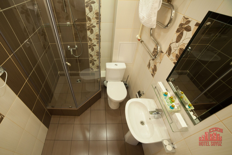 Bathroom 4, Soyuz Hotel, Irkutskiy rayon