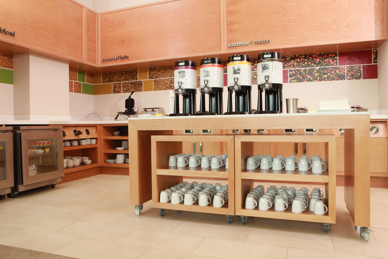 Food & Drinks 5, Hampton Inn & Suites by Hilton Aguascalientes Airport, Aguascalientes