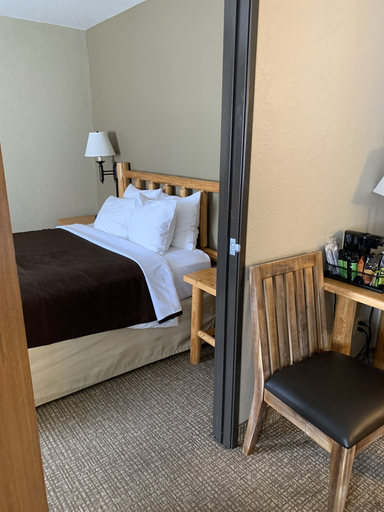 Bedroom 3, Antler Lodge - Gardiner MT, Park