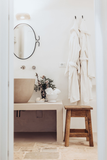Bathroom 5, Borgo Canonica, Brindisi