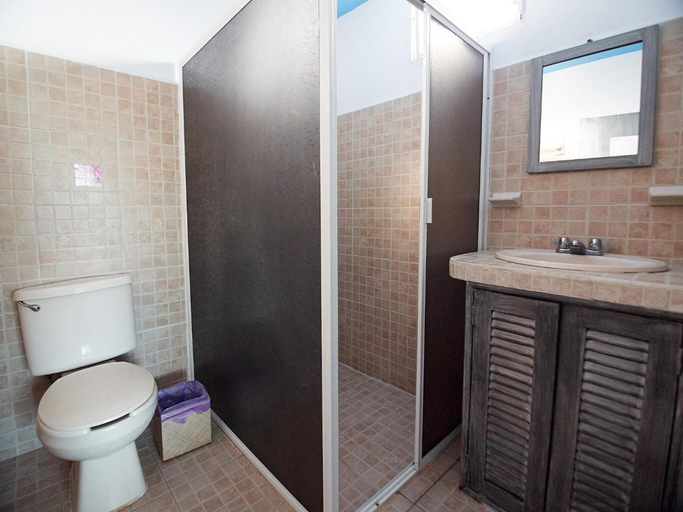 Bathroom 4, Hotel Tabasco Rio, Río Lagartos