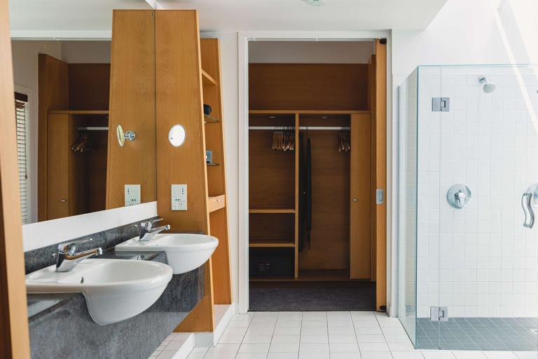 Bathroom 4, Rydges Formosa Auckland Golf Resort, Manukau