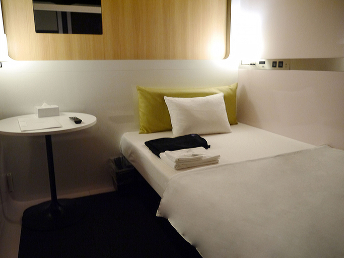 Bedroom 3, First Cabin Kansai Airport, Tajiri