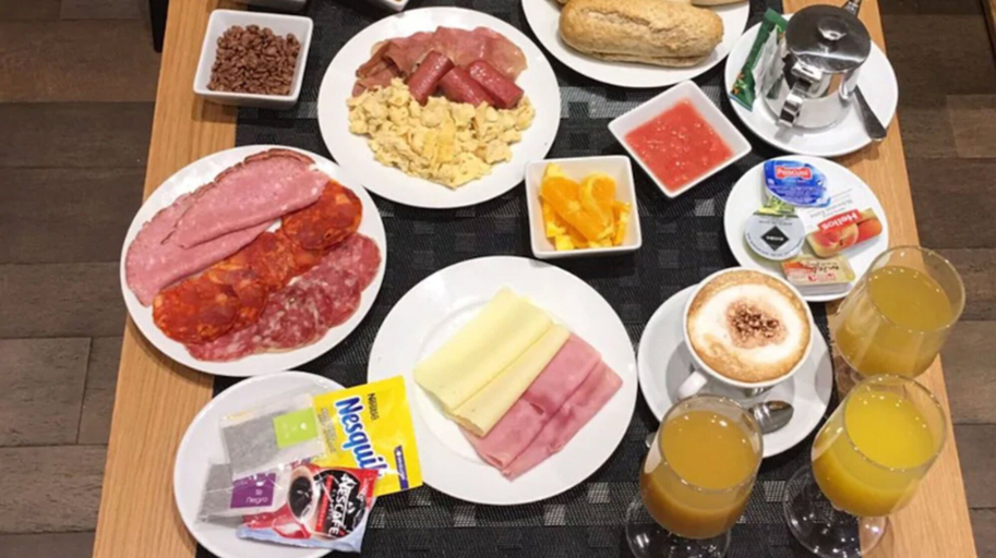 Food & Drinks, Hostal Abadía Madrid, Madrid