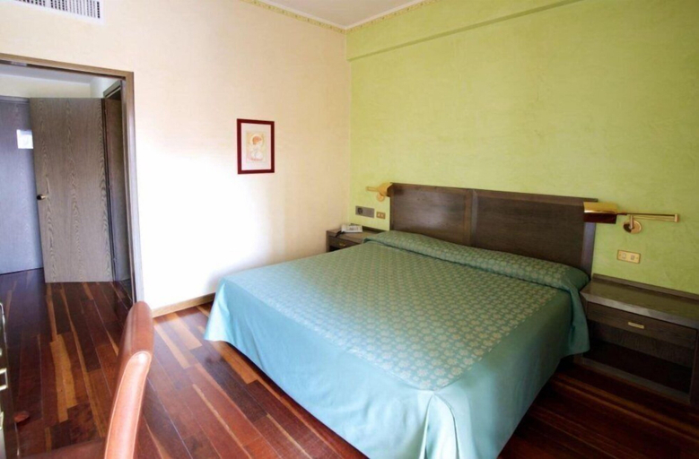 Bedroom 3, Astor Hotel, Frosinone