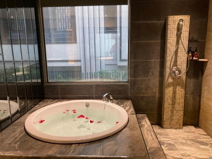 Bathroom 4, All Fun Business Hotel, Taichung