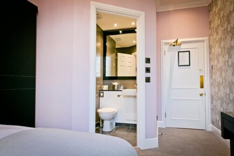 Bedroom 2, Warbrook House Heritage Hotel, Hampshire