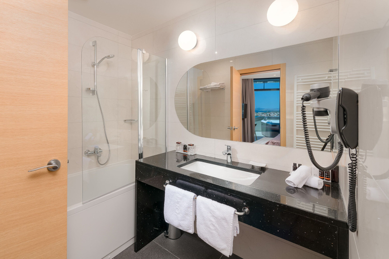 Bathroom 5, Hotel Olympia Sky, Vodice