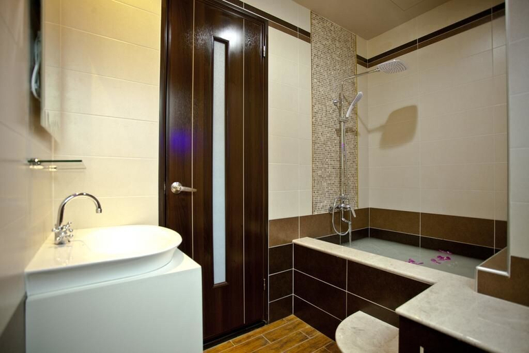 Bathroom 4, Sin Ging Hong Resort, Nantou