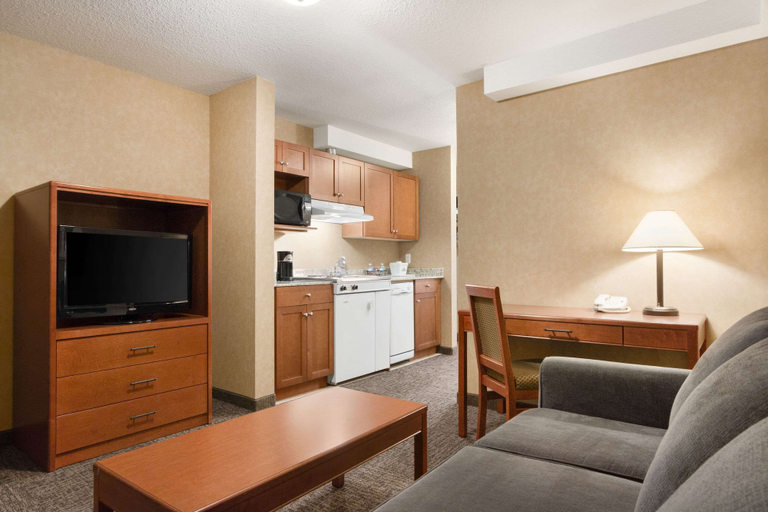 Others 5, Days Inn & Suites by Wyndham Cochrane, Division No. 6