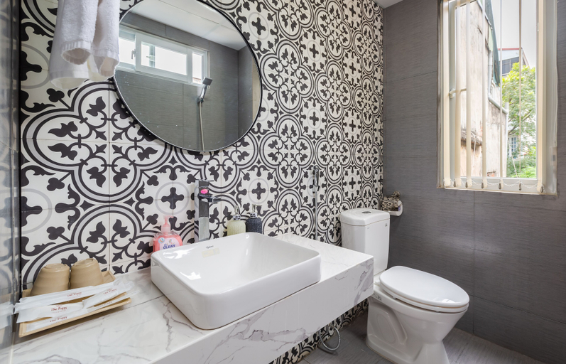 Bathroom 4, Ohana Hotel, Hai Bà Trưng