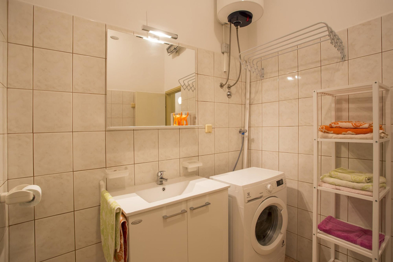 Bathroom 3, Apartment Ema / Two Bedrooms, Pula